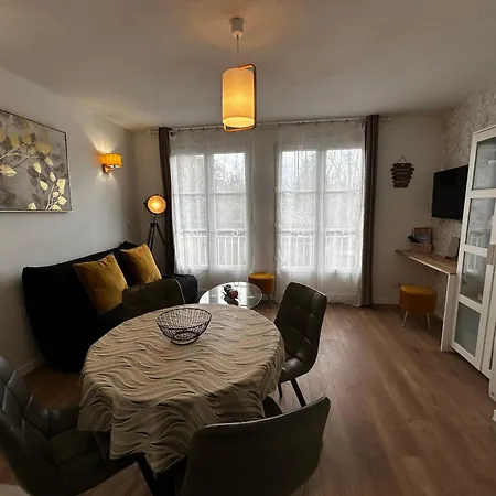 T2 Renove Avec Wifi Et Parking A 200m Des Thermes - Fr-1-541-169 Διαμέρισμα
