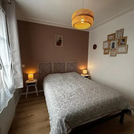 Διαμέρισμα T2 Renove Avec Wifi Et Parking A 200m Des Thermes - Fr-1-541-169 *