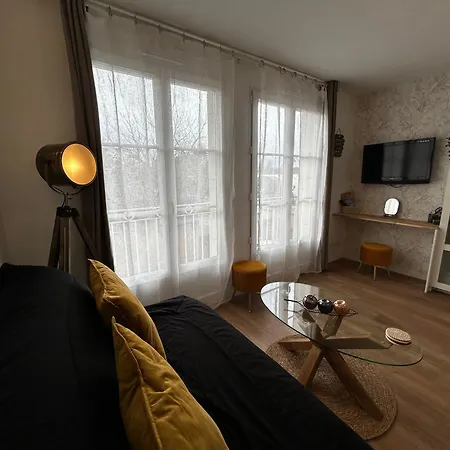 T2 Renove Avec Wifi Et Parking A 200m Des Thermes - Fr-1-541-169 *